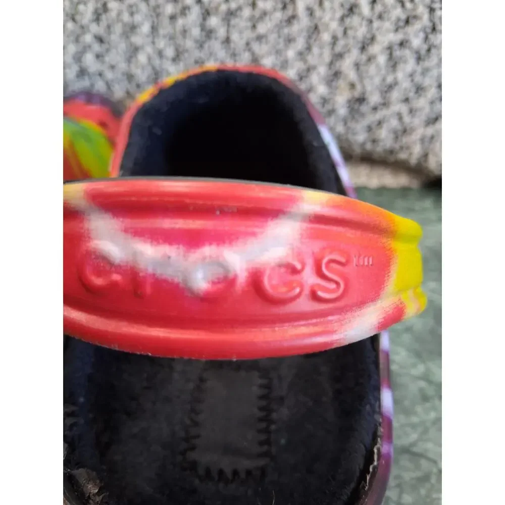 Crocs Unisex Classic Lined Slip On Clog Mens Sz 10 Tie Dye Multicolor Fuzzy Sole